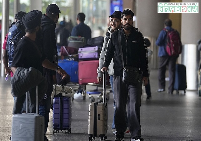 276 Indians arrive in India after French ordeal