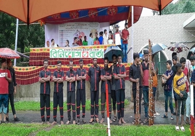 ফরিদপুরে গ্রাম-বাংলার হারানো ঐতিহ্যবাহী লাঠি খেলা